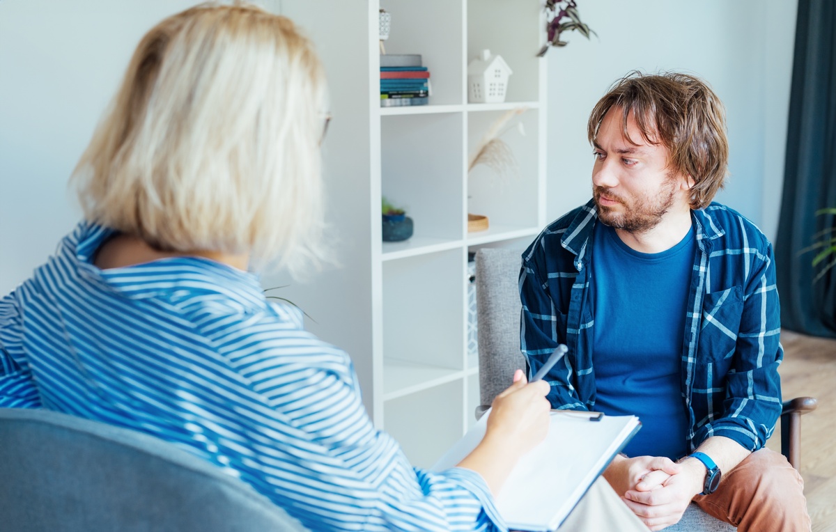 В России предложили регламентировать работу частных психологов