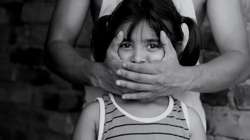 Слезы Великой Матери: Путь к Исцелению через Проживание Грусти