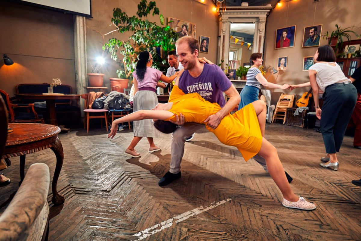 Как нарцисс ищет безопасность в мире изменений