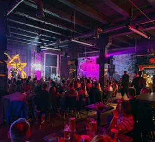 ����� ������������� ��� ���������� ����������� �������� Comedy Hall